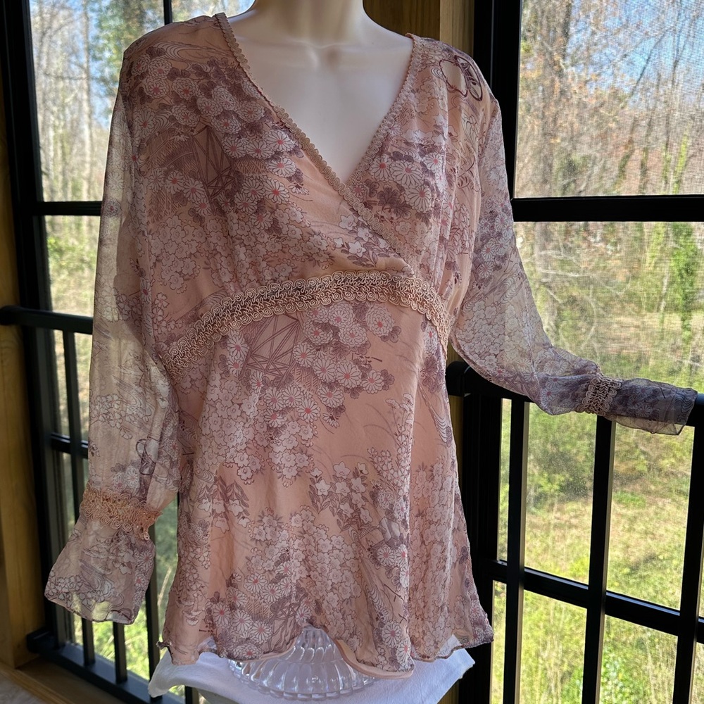 Ethereal Silk Flowy Boho Lace-Trimmed Romantic Floral Pale Peach V-Neck Top ~ XL - Picture 3 of 15